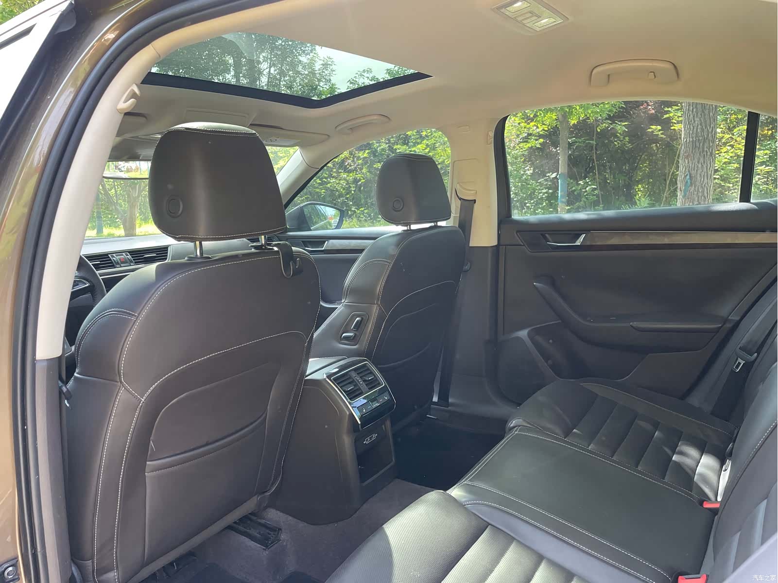 Skoda Superb, 2018 4