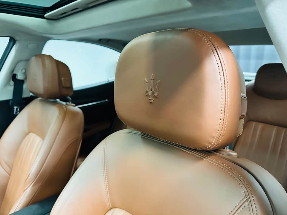 Maserati Ghibli Maserati Ghibli