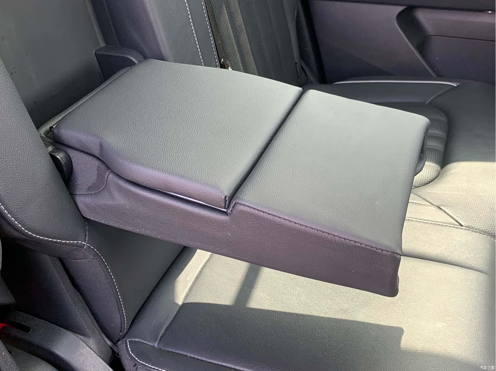Volkswagen Teramont, 2021 32