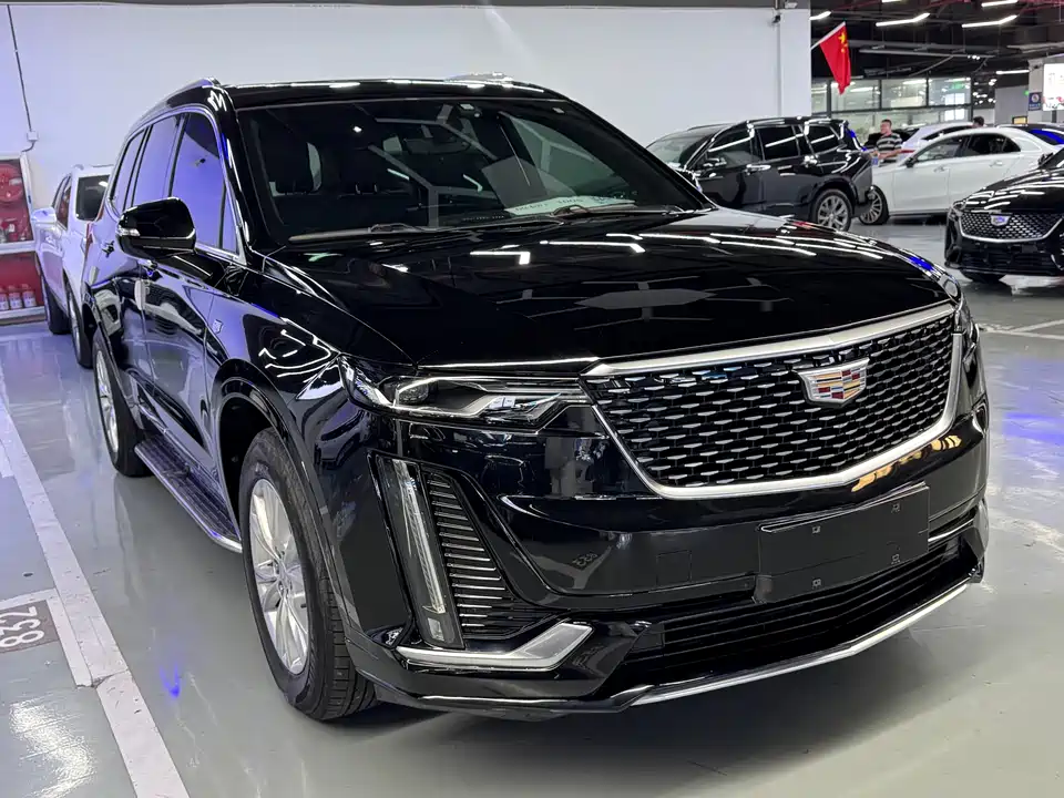 Cadillac XT6