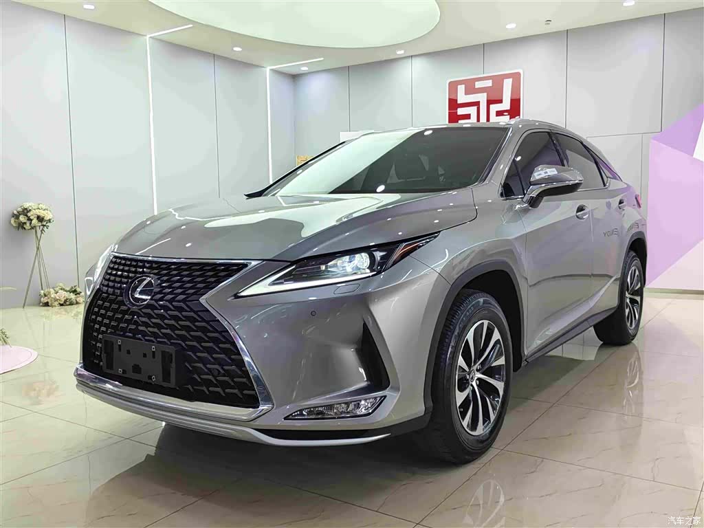 Lexus RX, 2022 1