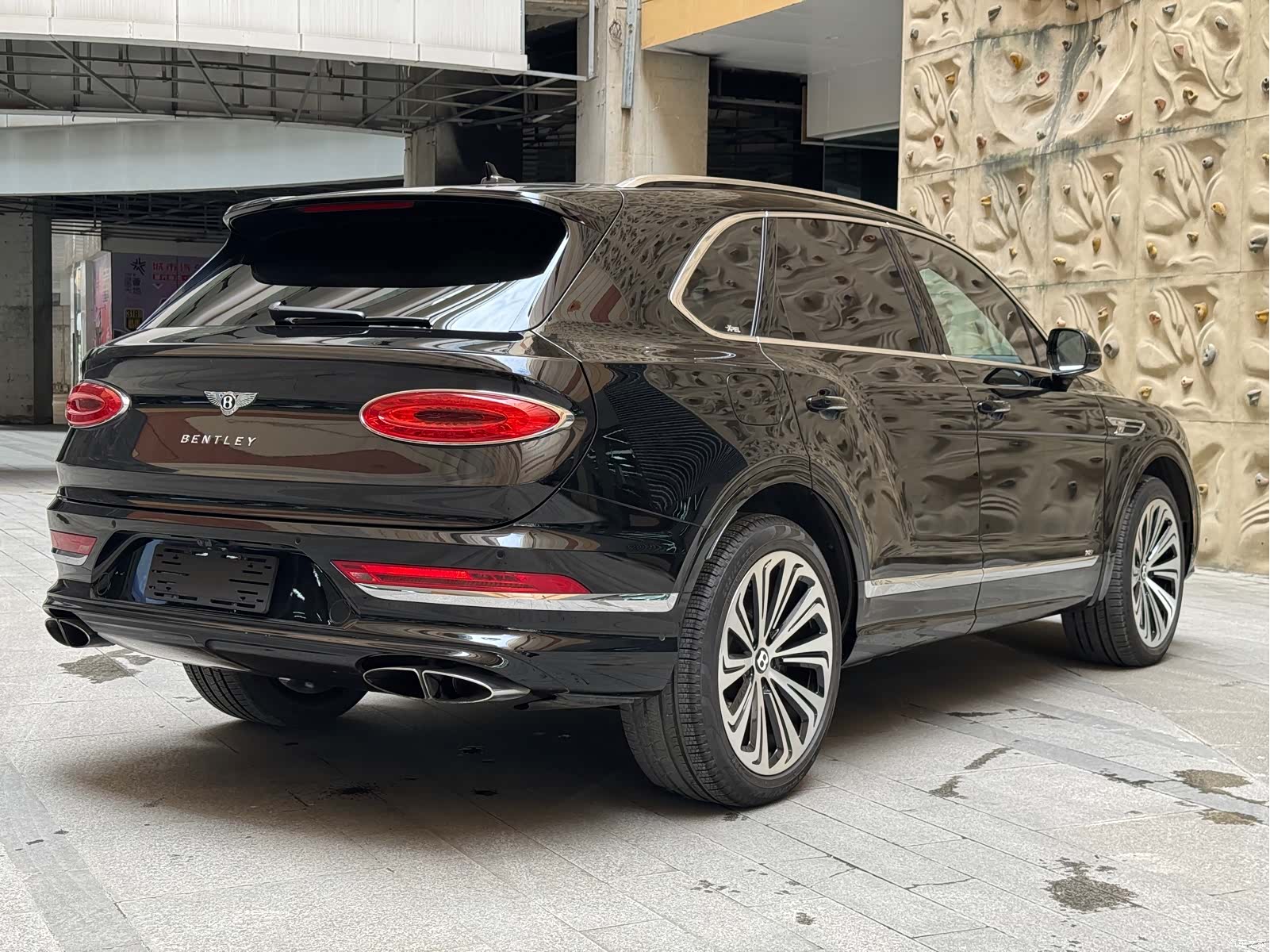 Bentley Bentayga, 2022 7