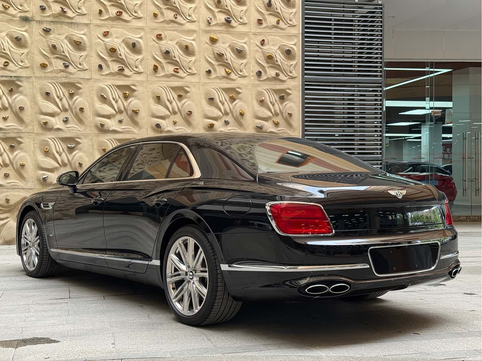 Bentley Flying Spur, 2023 все фото