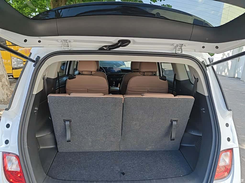 Buick GL6, 2022 19