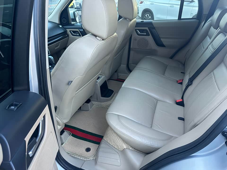 Land Rover Freelander 2