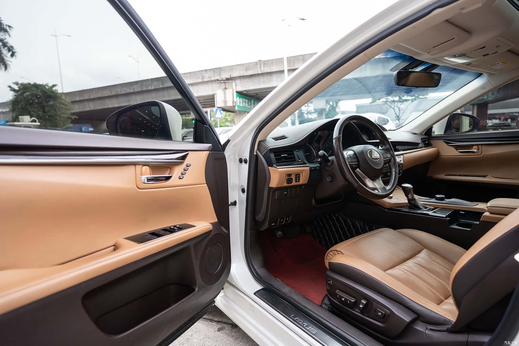 Lexus ES, 2018 8