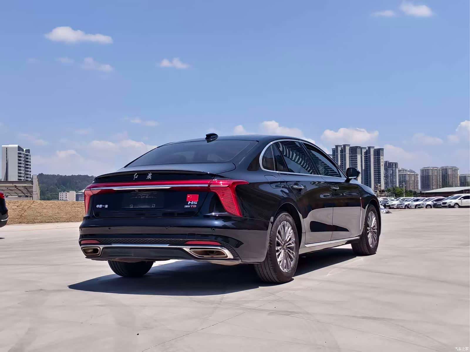 Hongqi H5, 2022 12