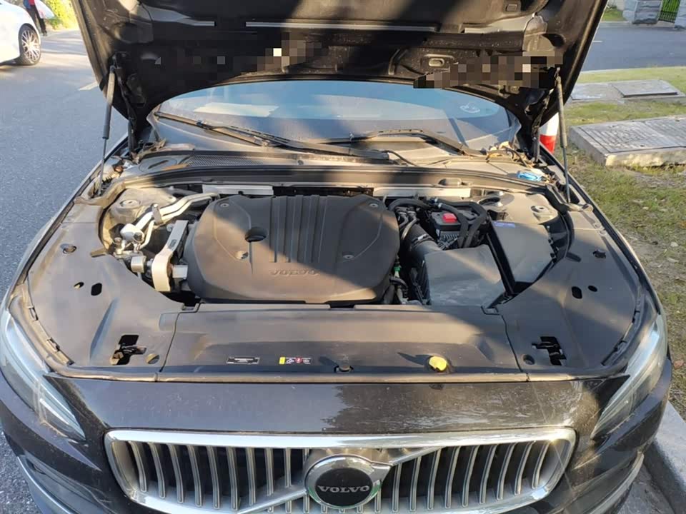 Volvo S90