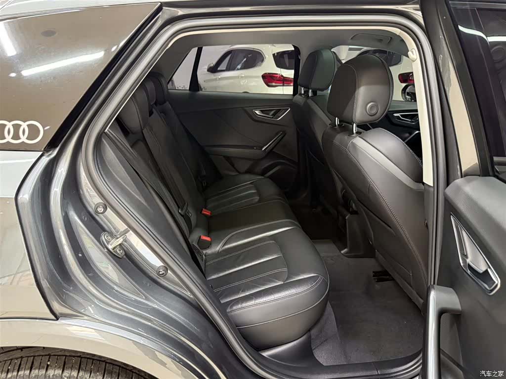 Audi Q2L, 2023 21