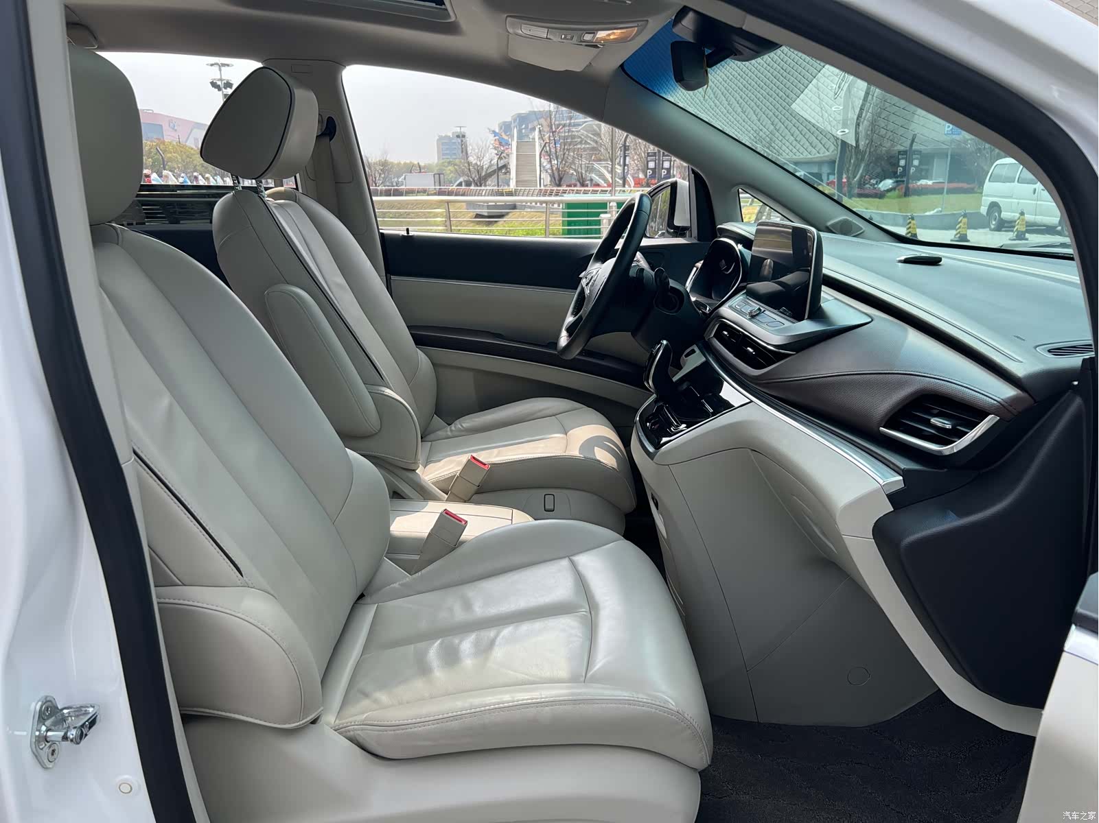 Buick GL8, 2020 12