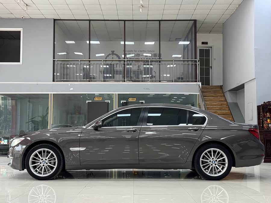 BMW 7-Series 2013, фото 3