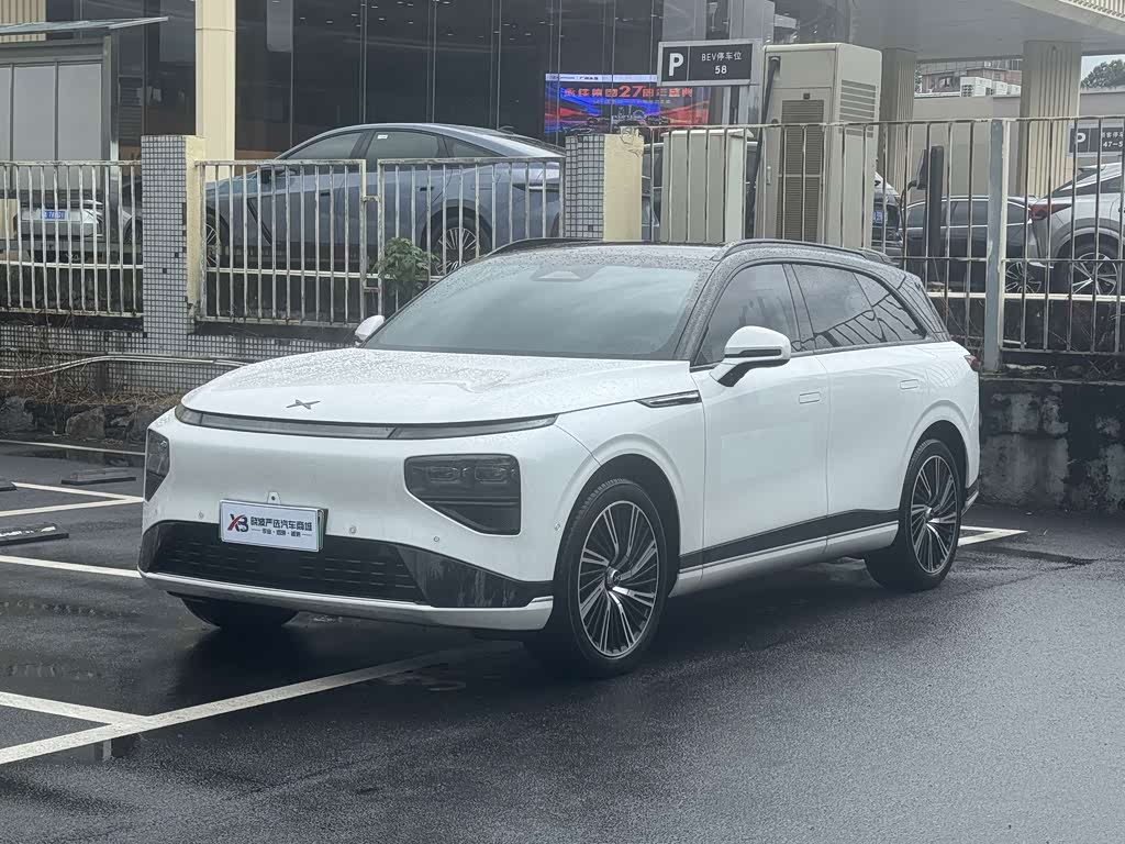 Xpeng G9