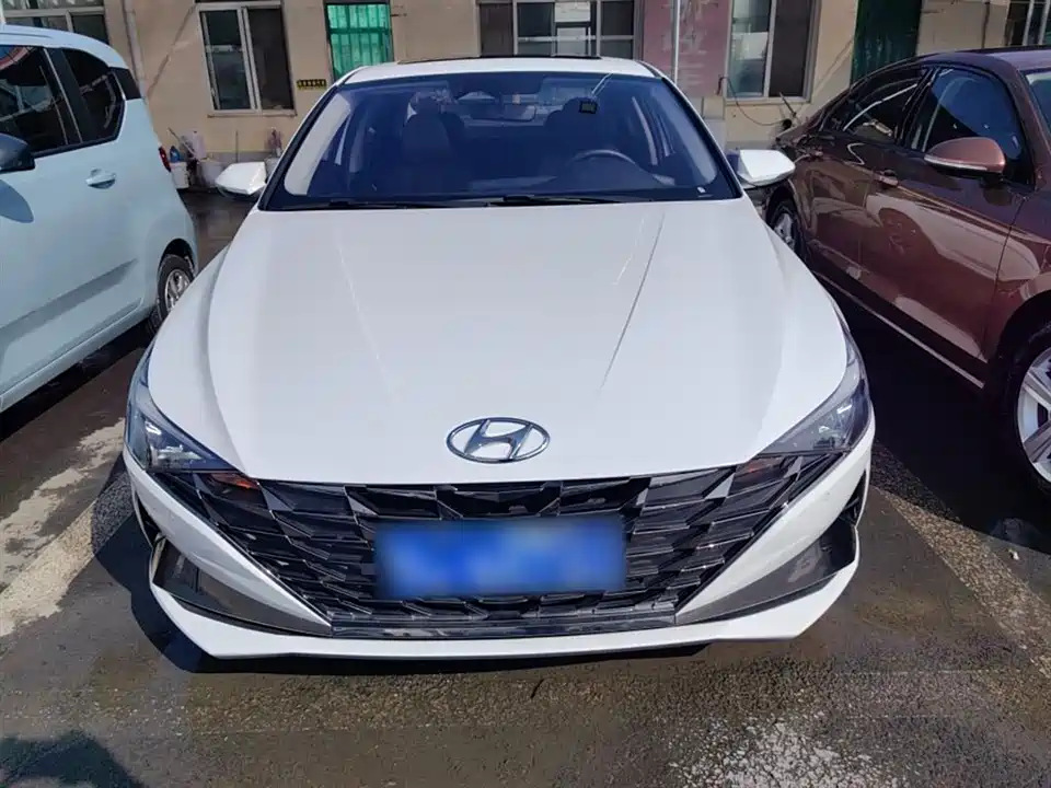 Hyundai Elantra