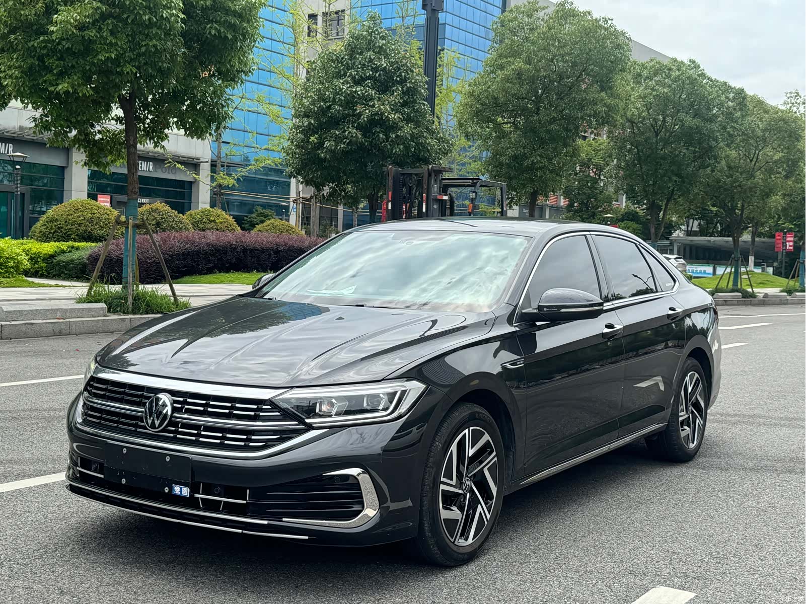 Volkswagen Sagitar, 2023 1