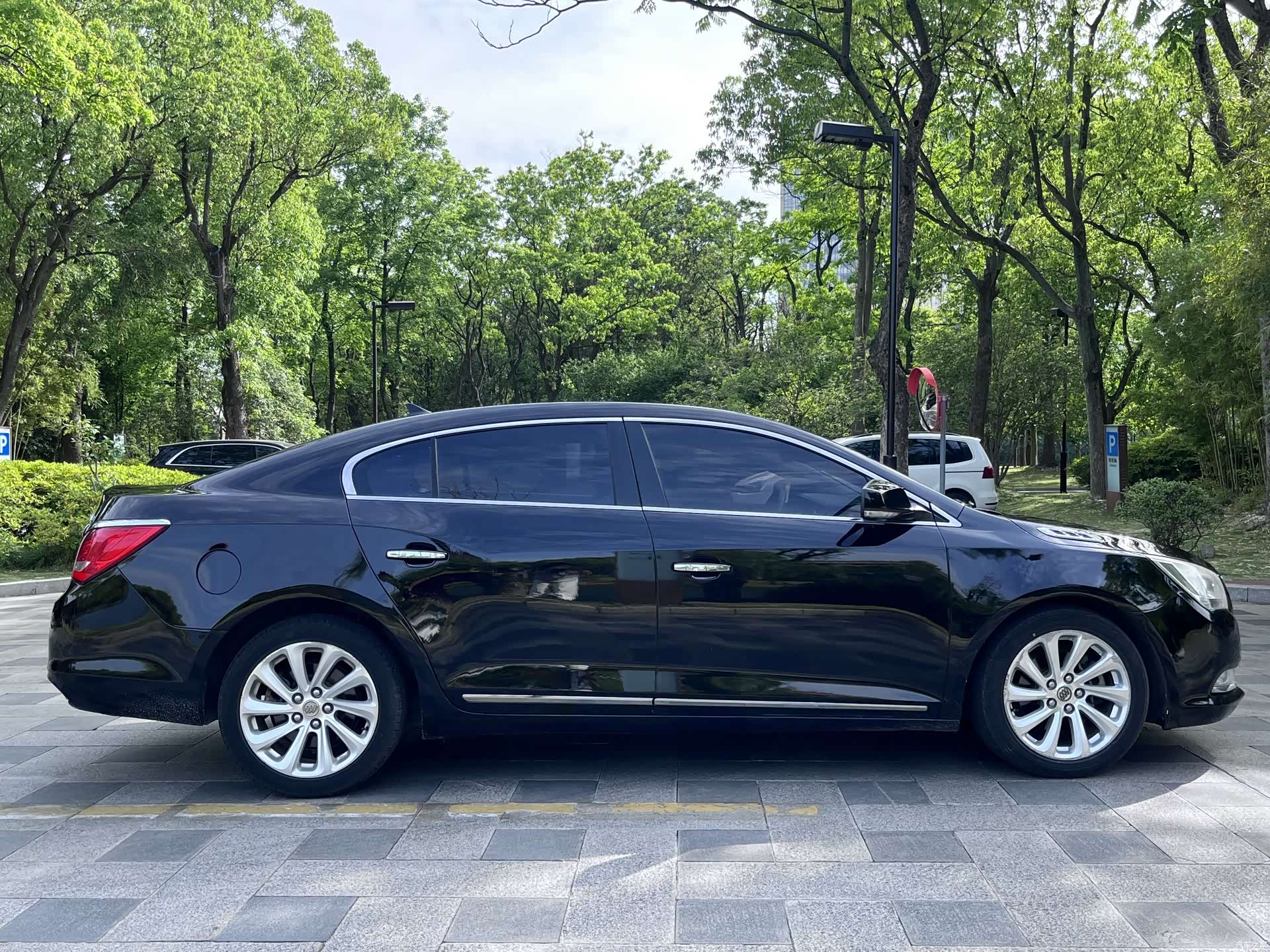Buick LaCrosse, 2013 6