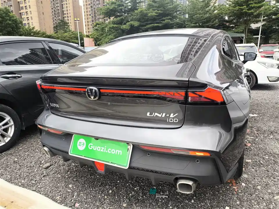 Changan UNI-V Smart iDD