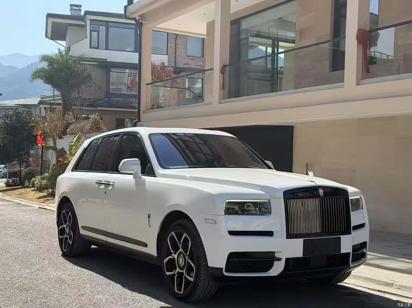Rolls-Royce Cullinan, 2019 1