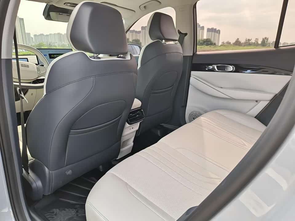 Geely Galaxy Galaxy E5