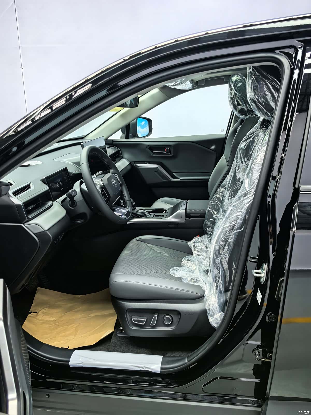 Toyota RAV4, 2026 19