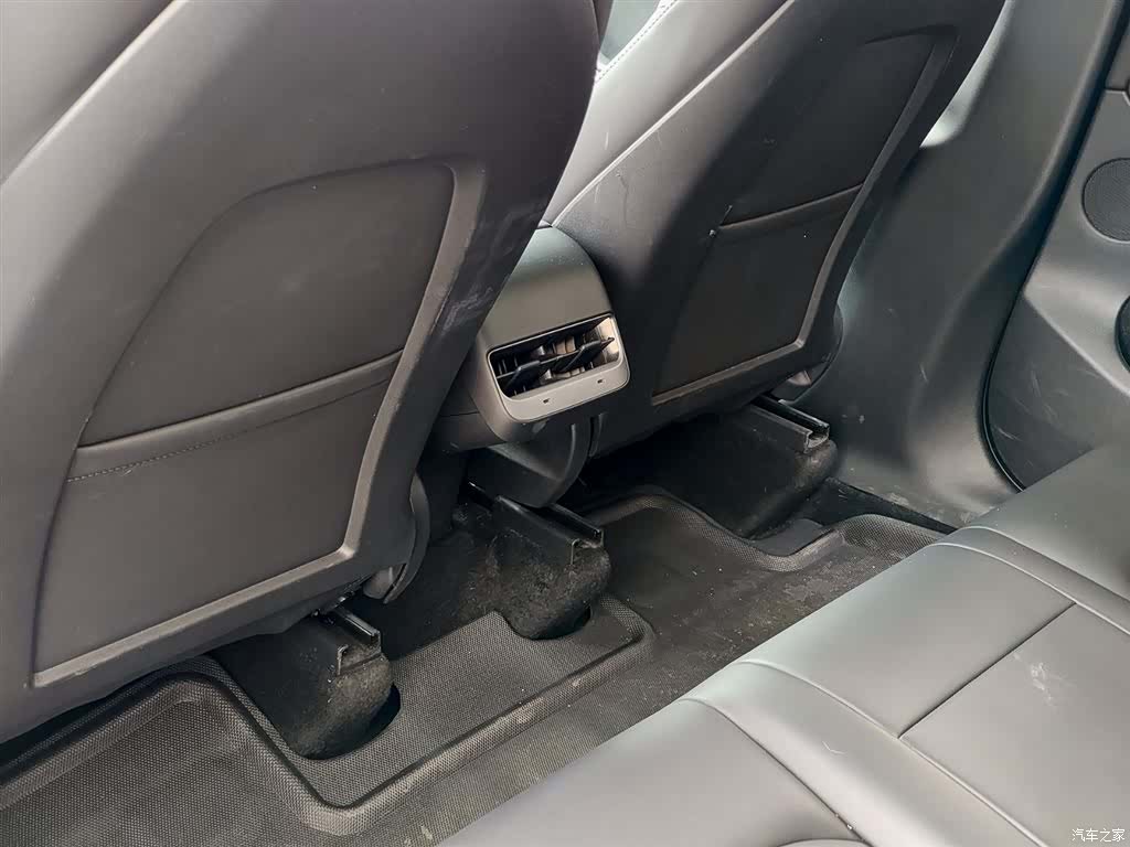 Tesla Model Y, 2021 9