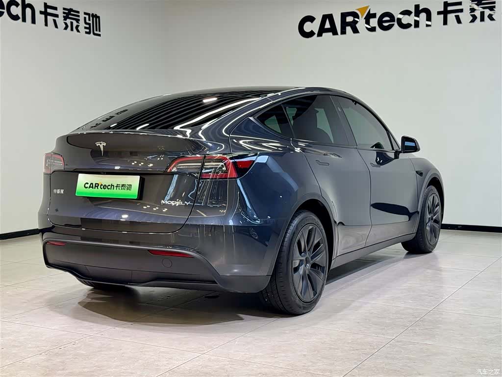 Tesla Model Y, 2025 4