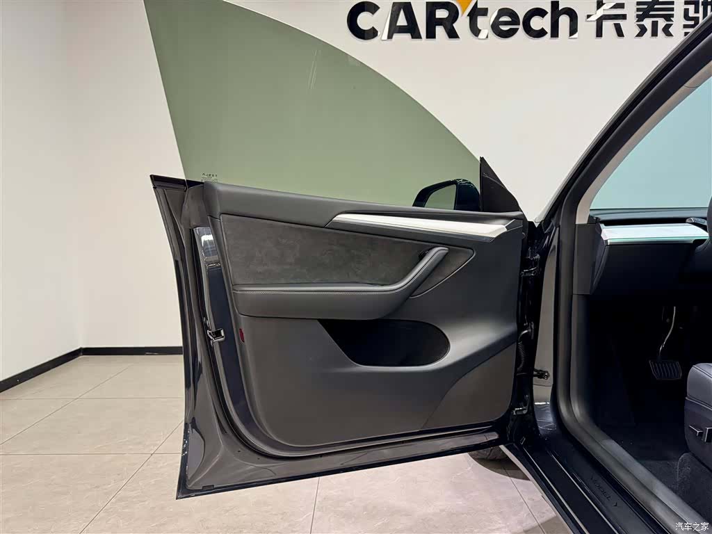 Tesla Model Y, 2025 15