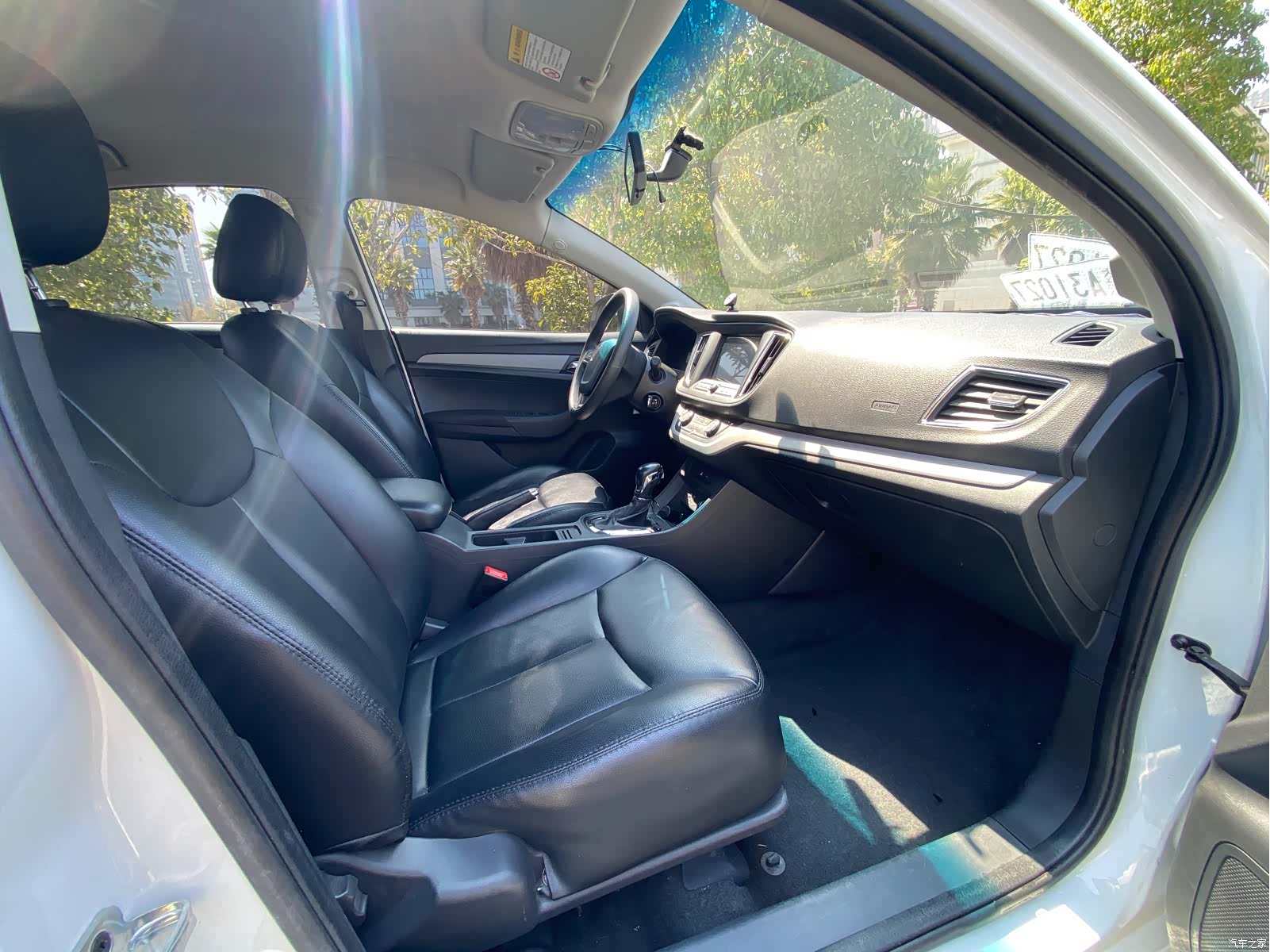 Roewe 360, 2017 12