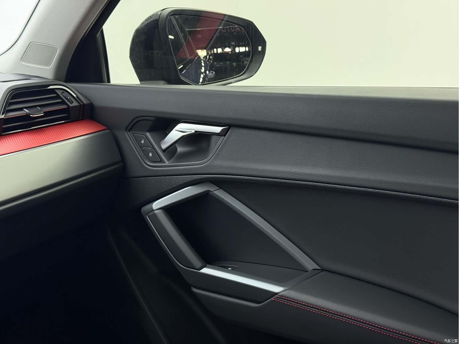 Audi Q3, 2022 12