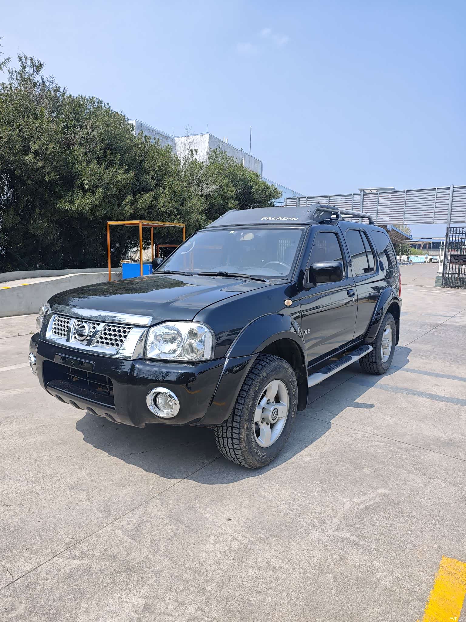 Nissan Paladin
