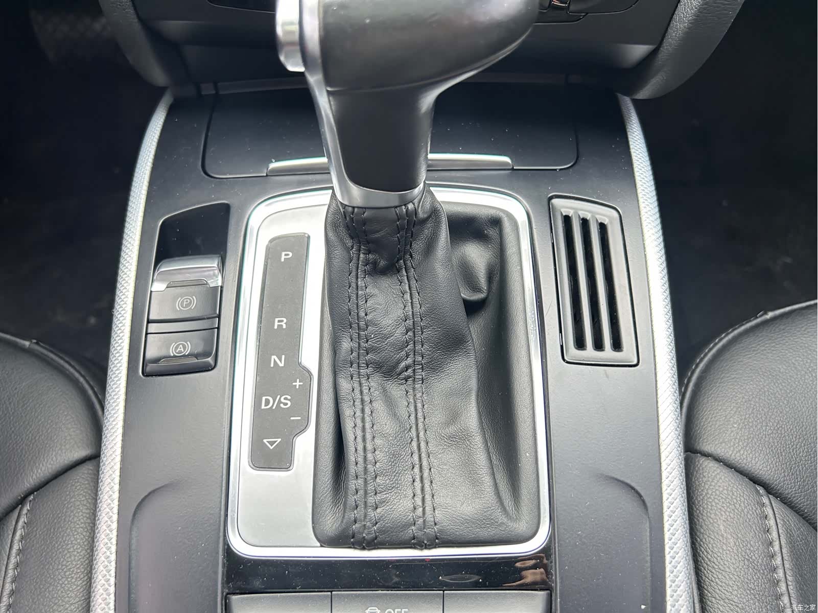Audi A4L, 2016 14