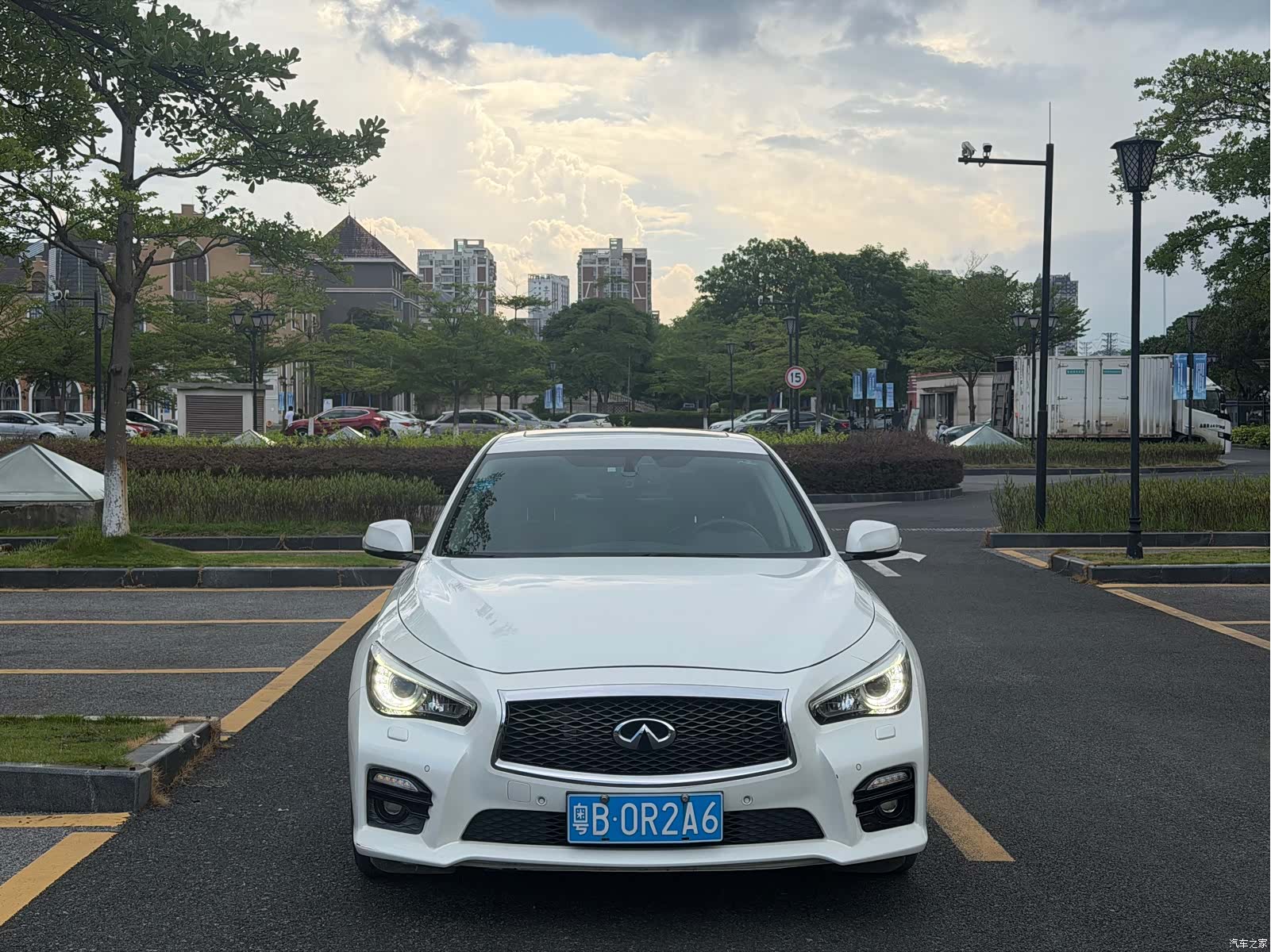Infiniti Q50L, 2015 2