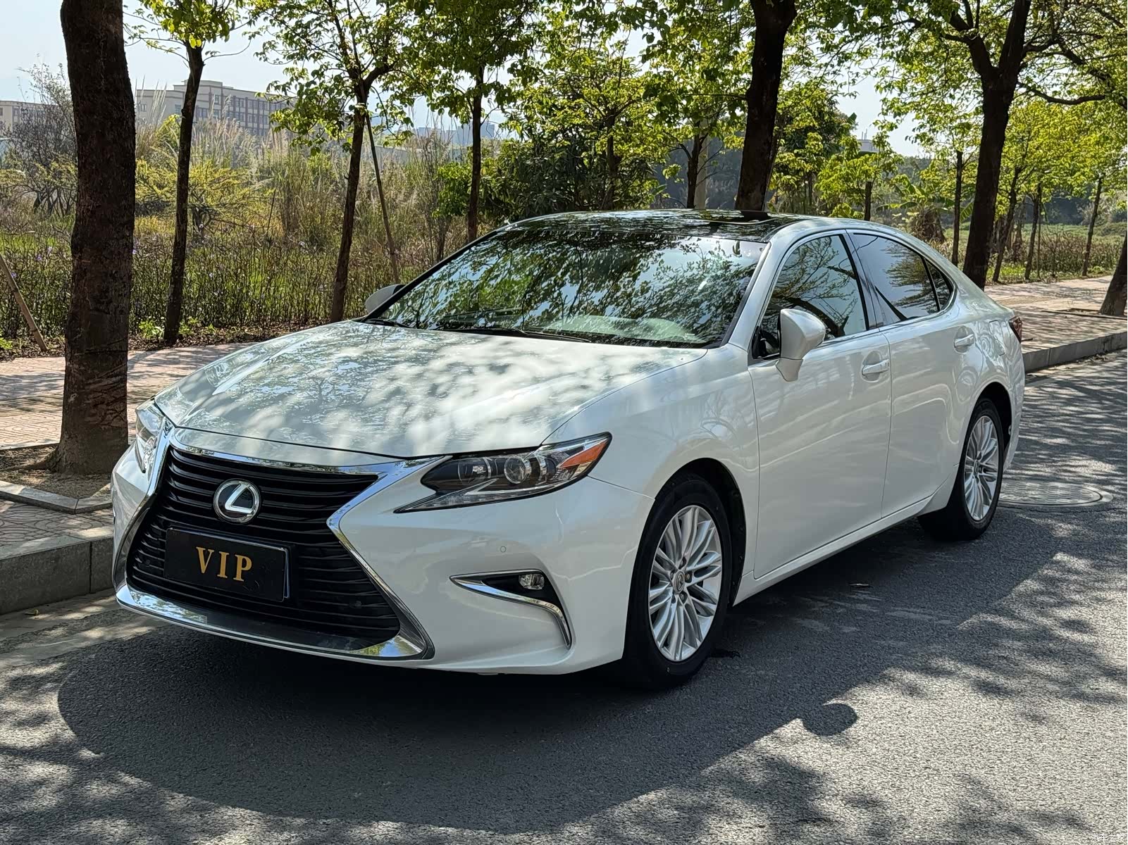 Lexus ES, 2017 1
