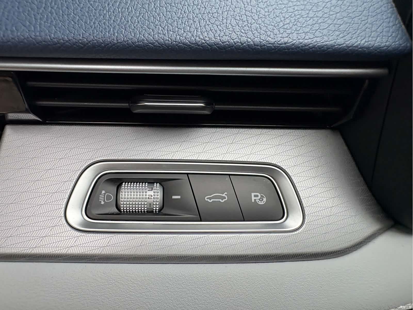 Geely Preface, 2022 20
