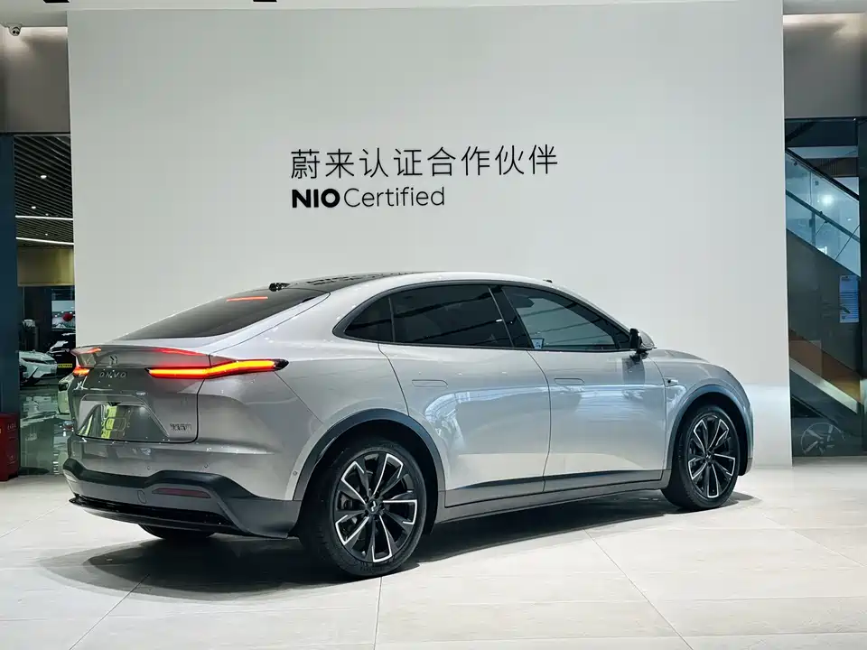 NIO L60