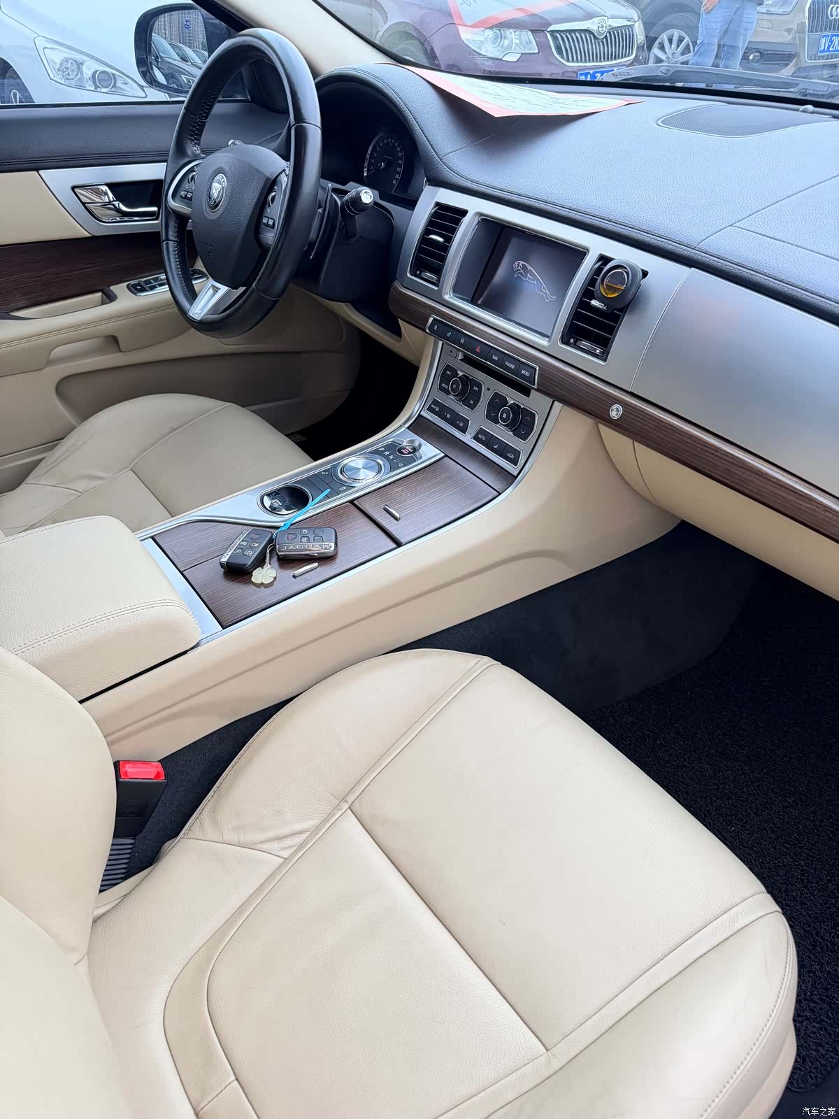 Jaguar XF, 2015 15