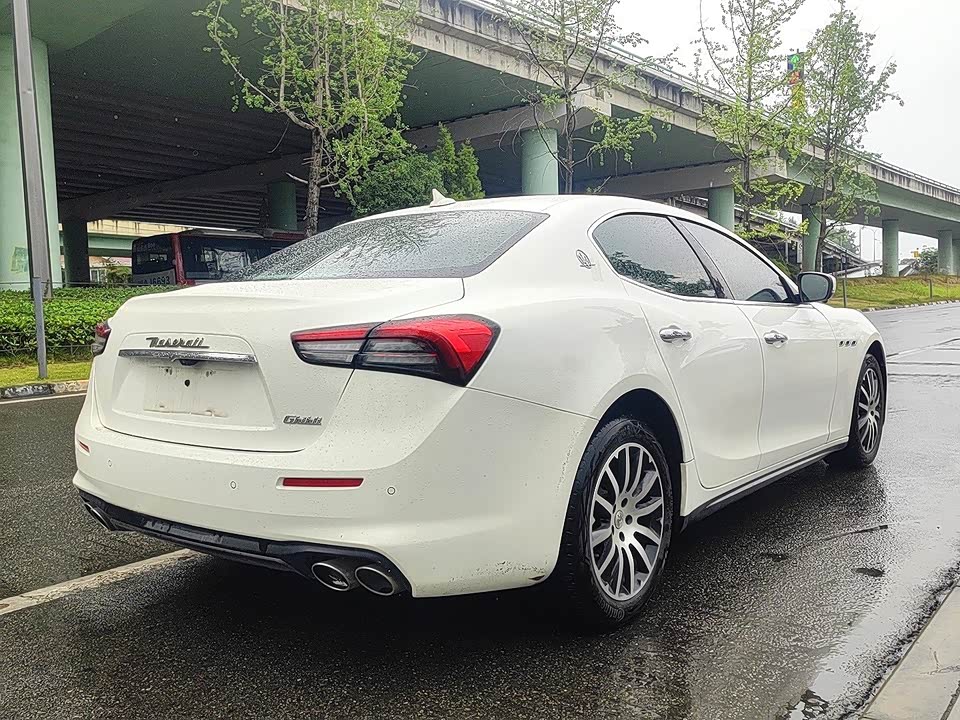 Maserati Ghibli Maserati Ghibli