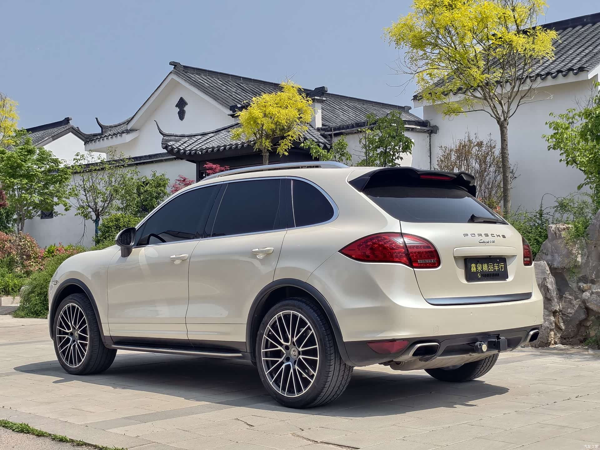 Porsche Cayenne, 2012 6