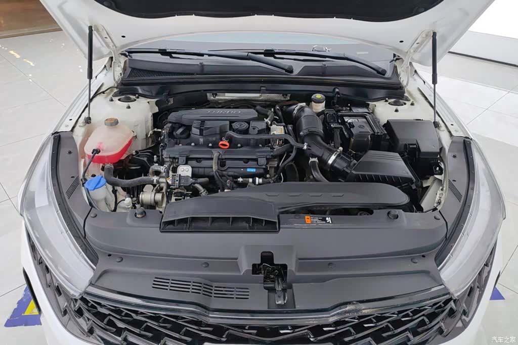 Kia K5, 2022 10