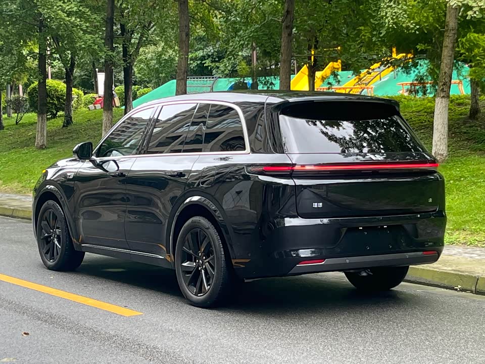 Li Auto Ideal L8