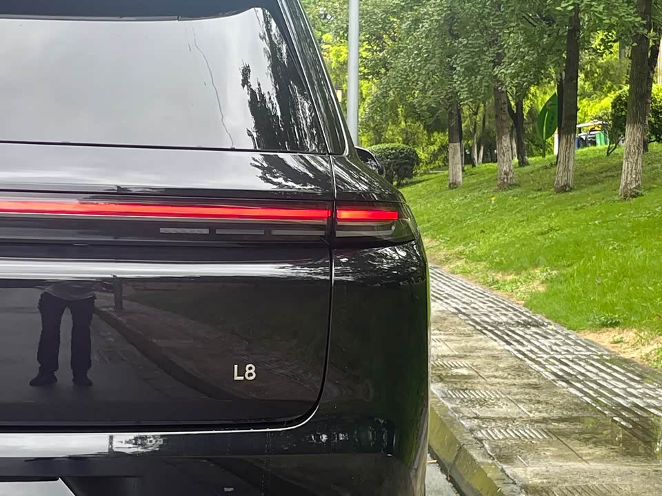Li Auto Ideal L8