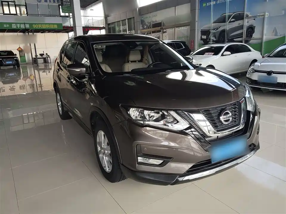 Nissan Qijun
