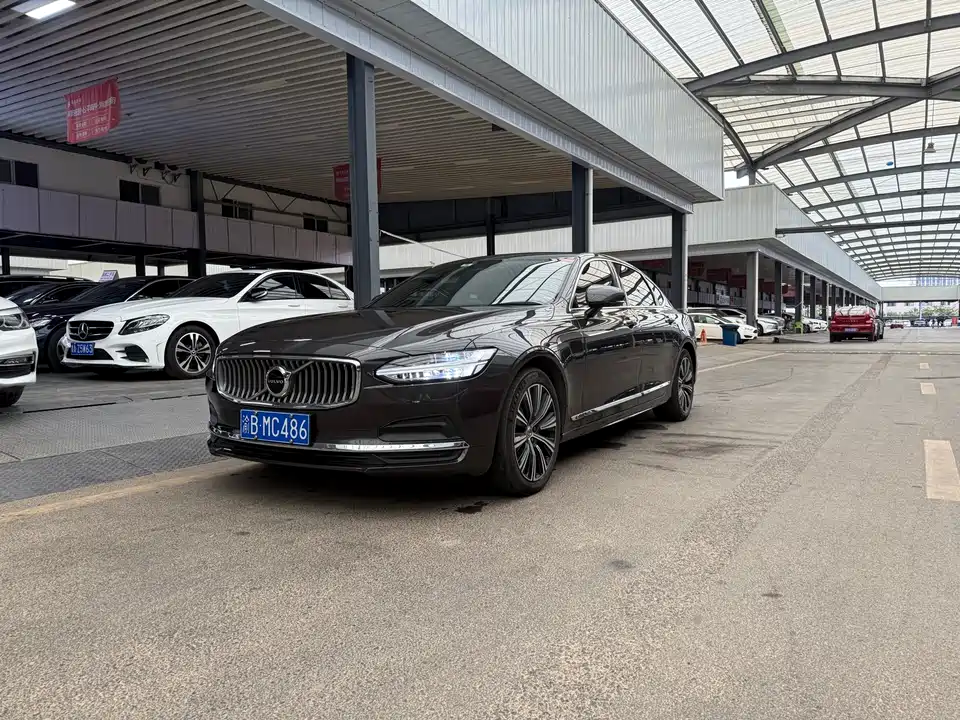 Volvo S90