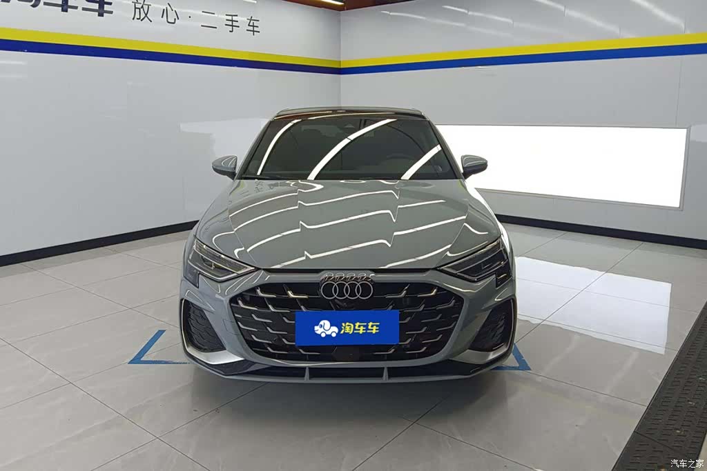Audi Flying Spur, 2025 2