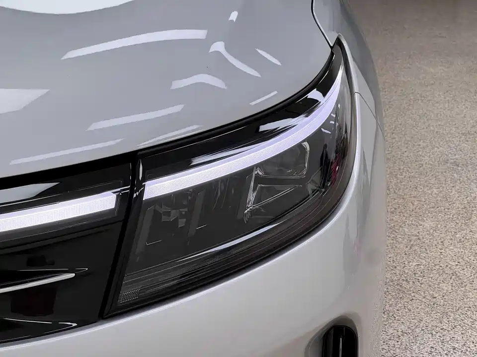 AITO Ask the world M7