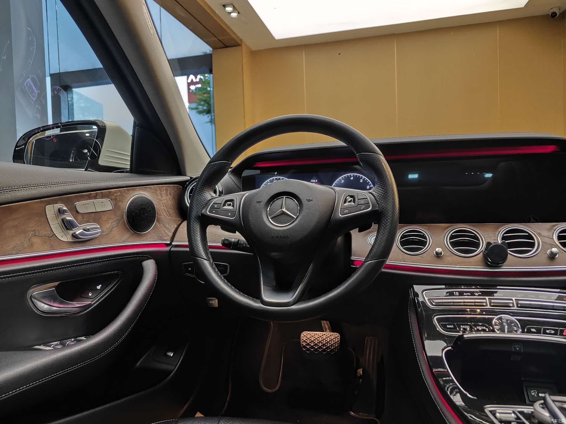 Mercedes-Benz E-Class, 2017 14
