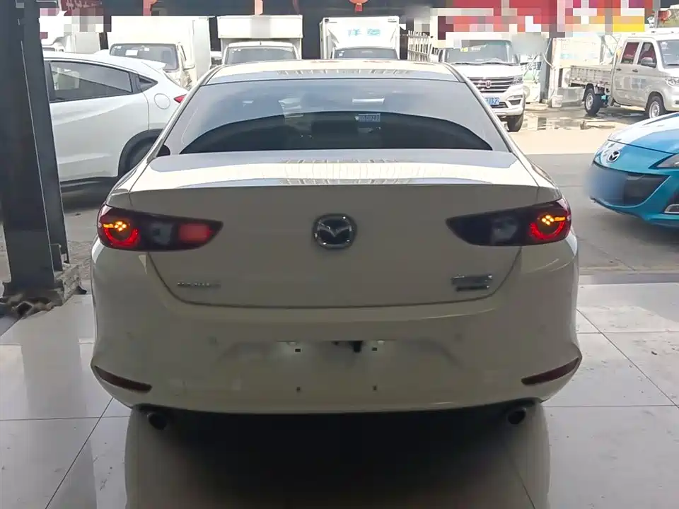 Mazda 3 Angkesaila