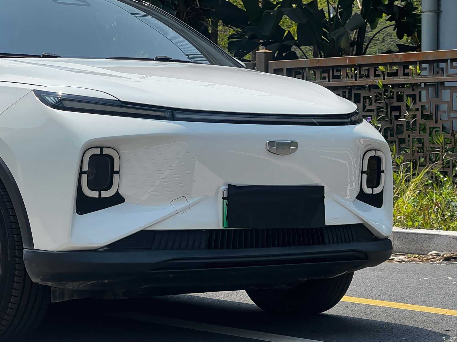 Geely E, 2022 все фото