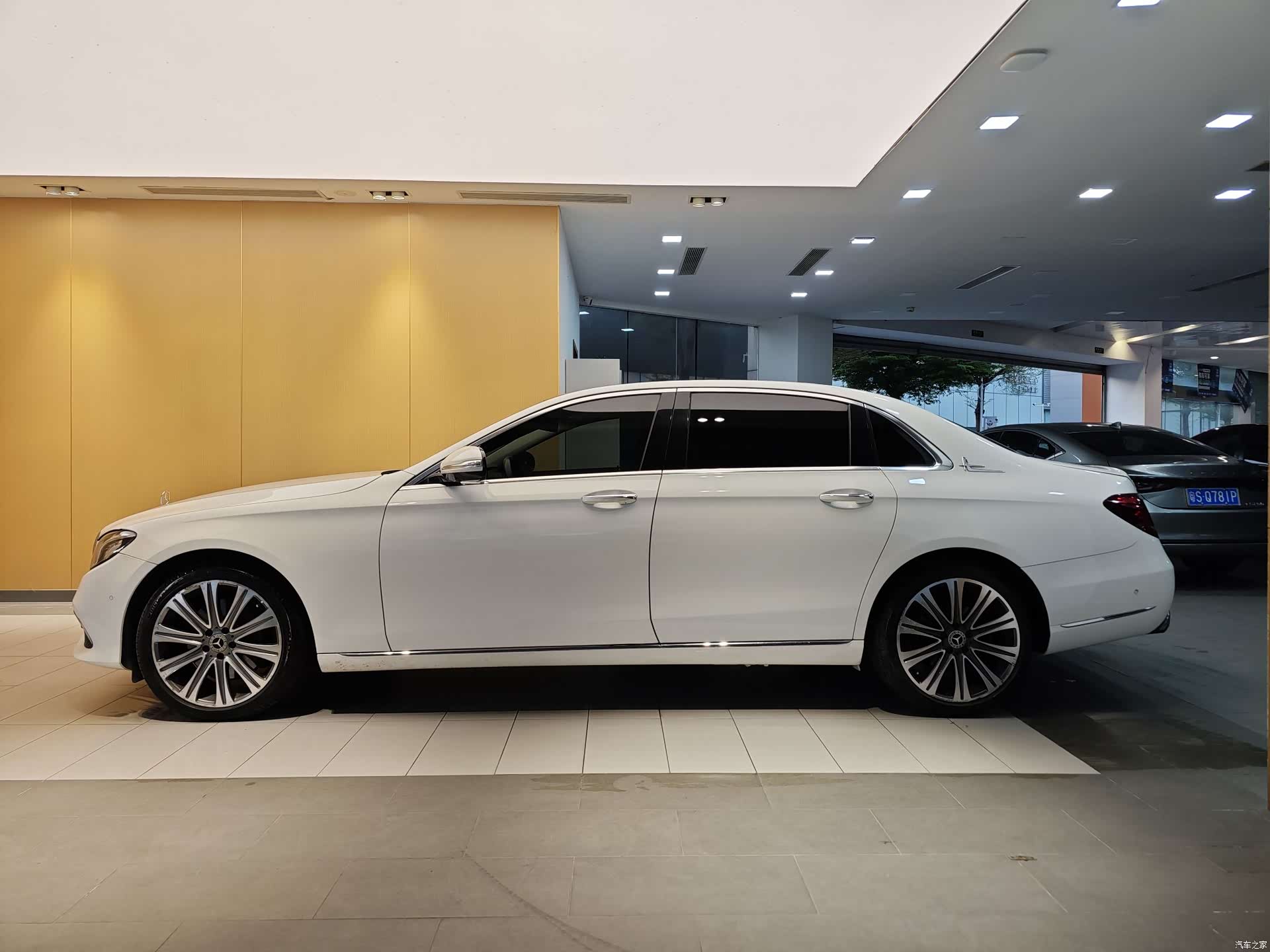 Mercedes-Benz E-Class, 2017 6