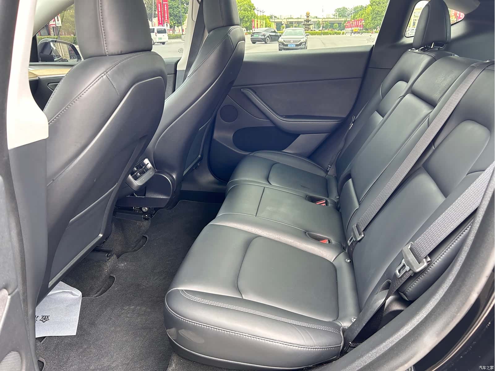 Tesla Model Y, 2023 6