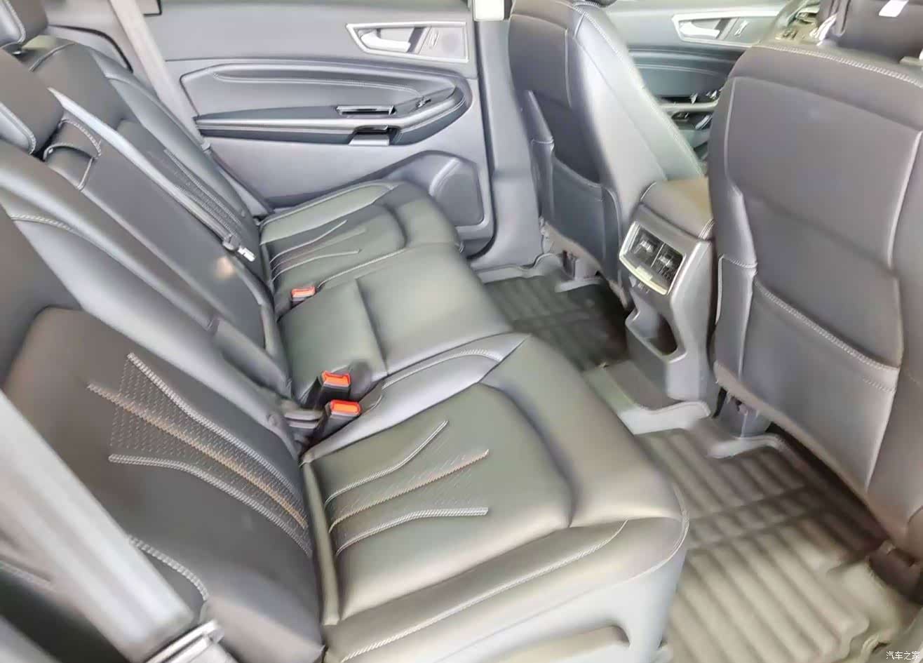 Ford Edge, 2021 12